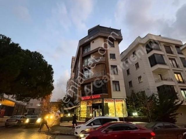Maltepe'de Minibüs Caddesine Paralel, 4+1 Dubleks Daire