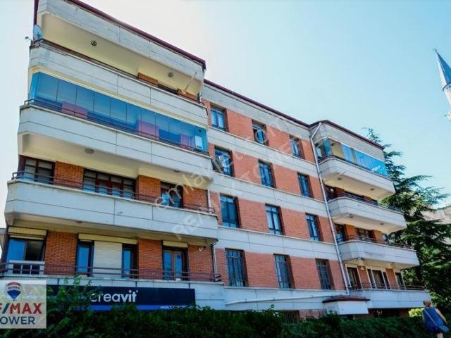 Maltepe'de Mükemmel Konumda Satılık 3+1 Daire