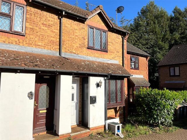 Malthouse Green, Bedfordshire LU2 2 bed end of terrace house to rent £1,295 pcm £299 pw