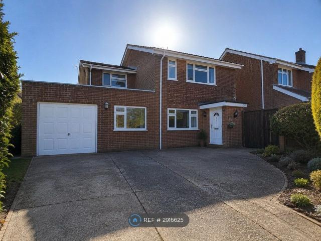 Malthouse Lane, Woking GU24, 4 bed detached house to rent, £2,950 pcm | PrimeLocation