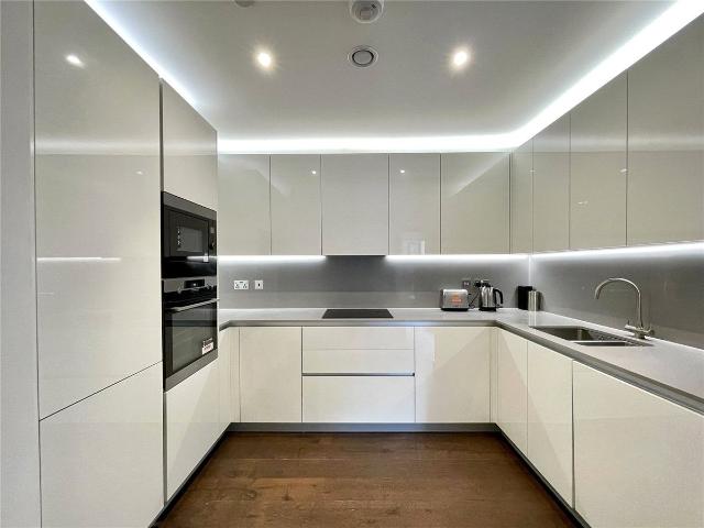 Malthouse Road, Lexington Gardens, Nine Elms SW11, 2 bed flat to rent, £3,550 pcm | PrimeLocation