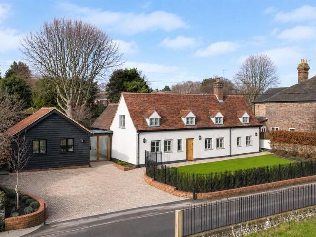 Malting Lane, Much Hadham. 4 bed detached house to rent £4,000 pcm £923 pw