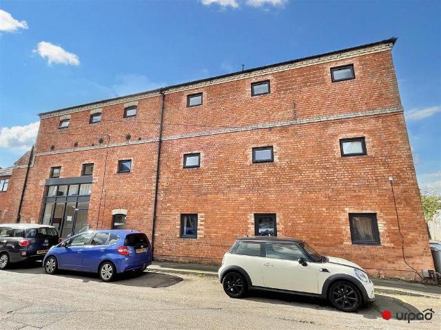 Maltings View*, Newark NG24 3 bed apartment to rent £900 pcm £208 pw