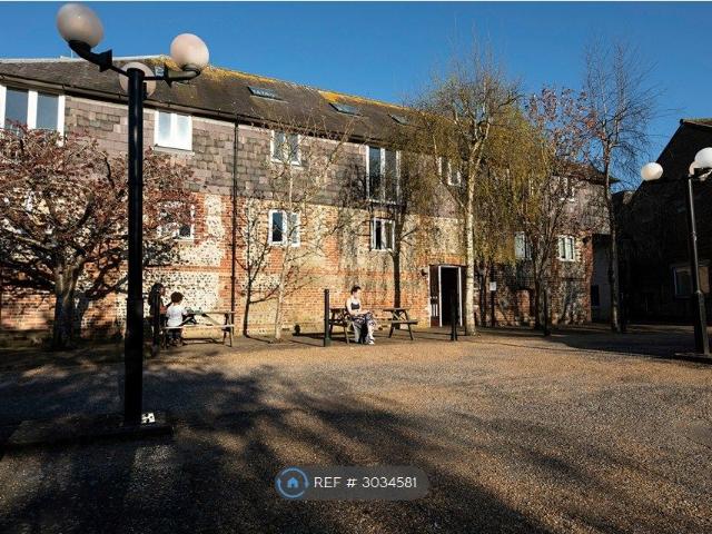 Maltings Barn, Lewes BN7, 2 bed flat to rent, £1,375 pcm | PrimeLocation