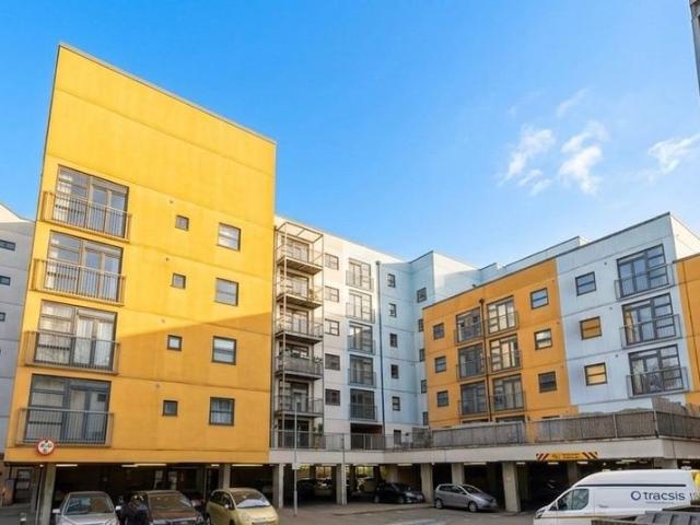 Maltings Close, London E3, 1 bed flat to rent, £1,895 pcm | PrimeLocation