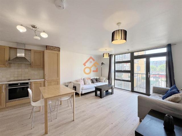 Maltings Close, London, E3 2 bed flat to rent £2,400 pcm £554 pw