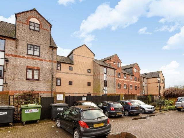 Maltings Place, Reading, Berkshire RG1, 1 bed flat to rent, £1,300 pcm | PrimeLocation