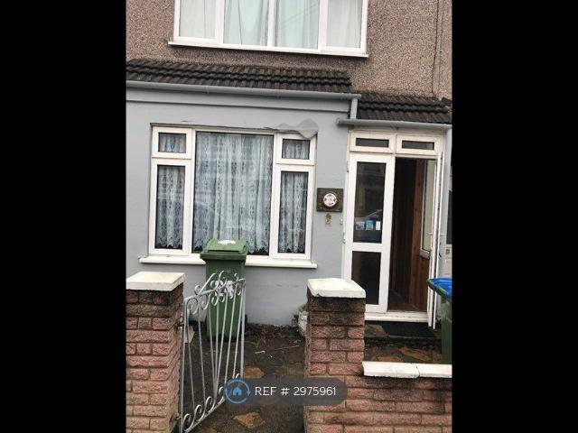 Malton St, Woolwich SE18, 1 bed flat to rent, £1,300 pcm | PrimeLocation