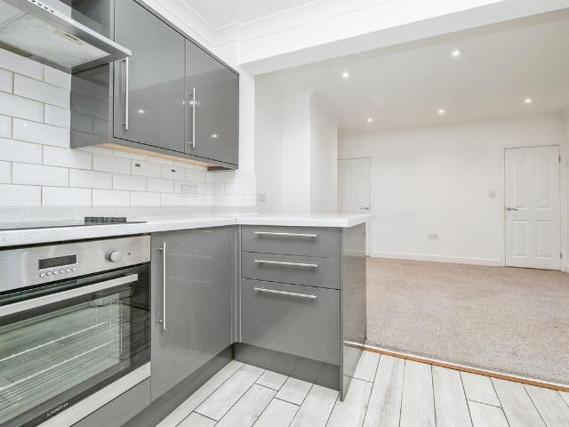 Malvern Close, Ipswich IP3, 3 bed property to rent, £1,250 pcm | PrimeLocation