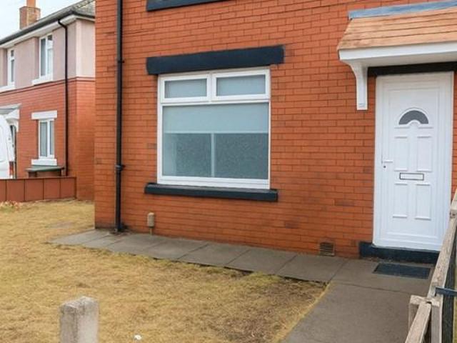 Malvern Crescent, Wigan, WN3 3 bed end of terrace house to rent £950 pcm £219 pw