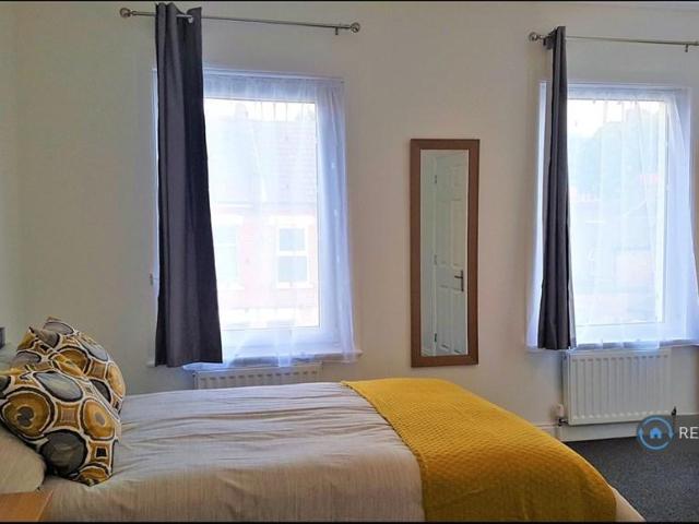 Malvern Rd, Luton, LU1 1 bed in a house share to rent £695 pcm £160 pw