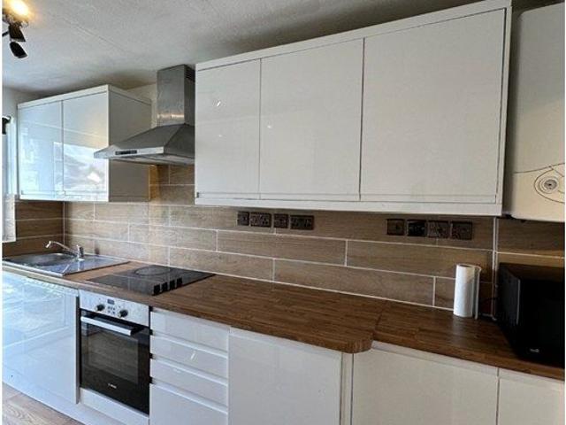 Malvern Road, Enfield Lock EN3, 2 bed maisonette to rent, £2,000 pcm | PrimeLocation