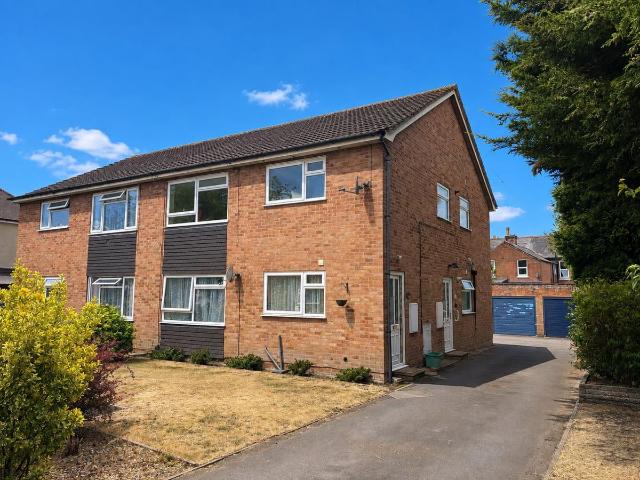 Malvern Road, Kingsholm, Gloucester GL1, 2 bed maisonette to rent, £1,050 pcm | PrimeLocation