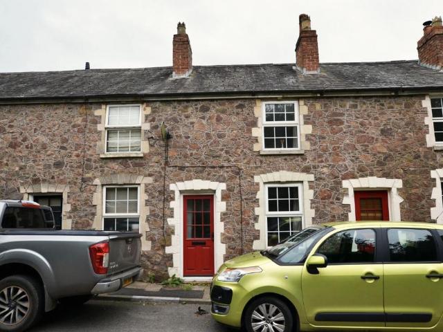 Malvern WR14 1 bed terraced house to rent £875 pcm £202 pw