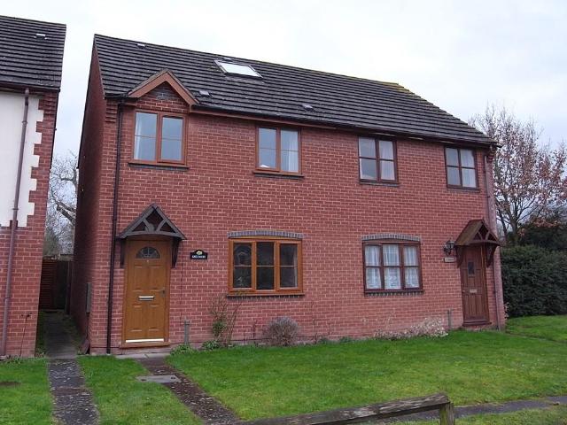 Malvern 3 bed semi detached house to rent £1,250 pcm £288 pw