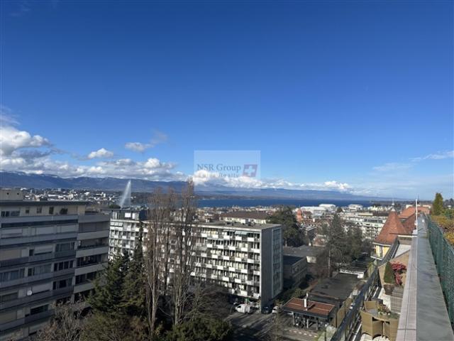 Malagnou – Renoviertes Penthouse mit Panoramaterrasse und Seeblick