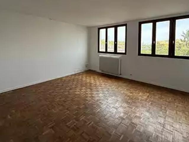 Malakoff 92240 Location appartement 3 pièces t3 au dernier étage