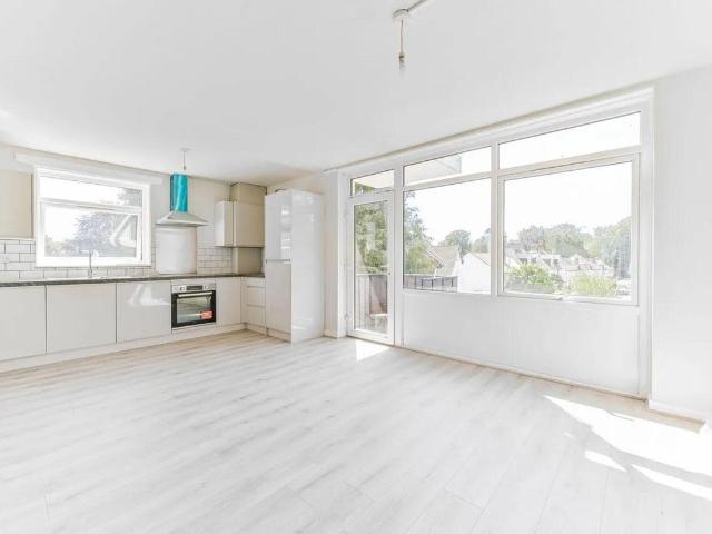 Malatia Court, 78 St. Augustine’S Avenue CR2, 3 bed flat to rent, £1,800 pcm | PrimeLocation