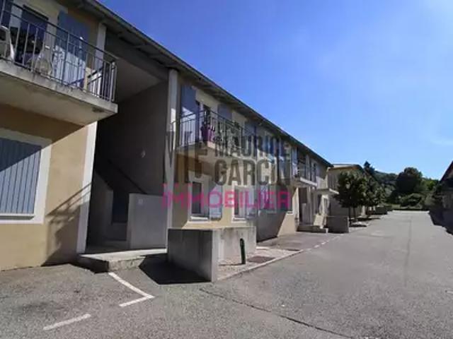 Malaucène 84340 Achat / Vente appartement 3 pièces t3 au dernier étage parking
