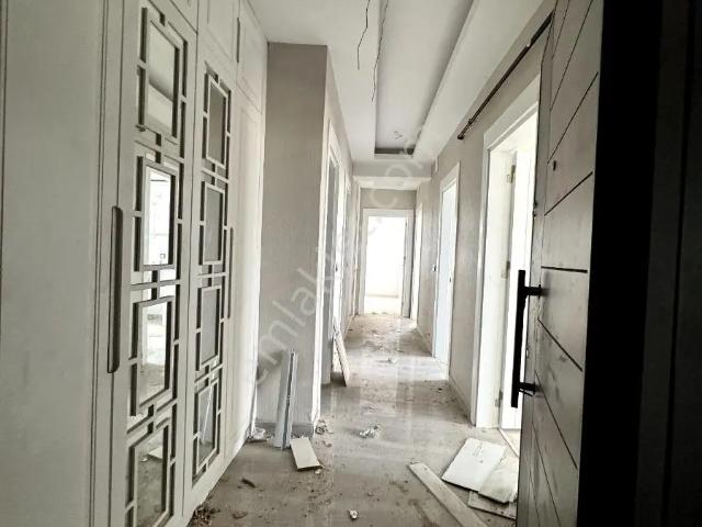 Malazgirt Mah Satılık 2+1göbek Kat Kat Bahçeli Daire