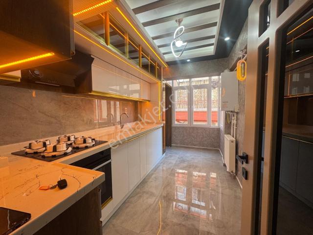 Malazgirt Mah.2+1 Salon Bağımsız Full Yapılı Ara Katta Daire