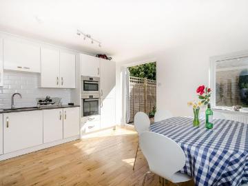 Malbrook Road, West Putney, London, SW15 5 bed terraced house to rent £8,498 pcm £1,961 pw