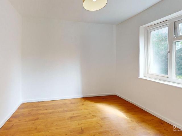 Malcolm Crescent, London NW4, 2 bed flat to rent, £1,725 pcm | PrimeLocation