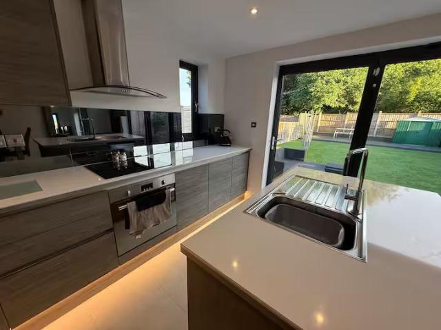 Malcolm Drive, Northampton NN5, 2 bed bungalow to rent, £1,200 pcm | PrimeLocation