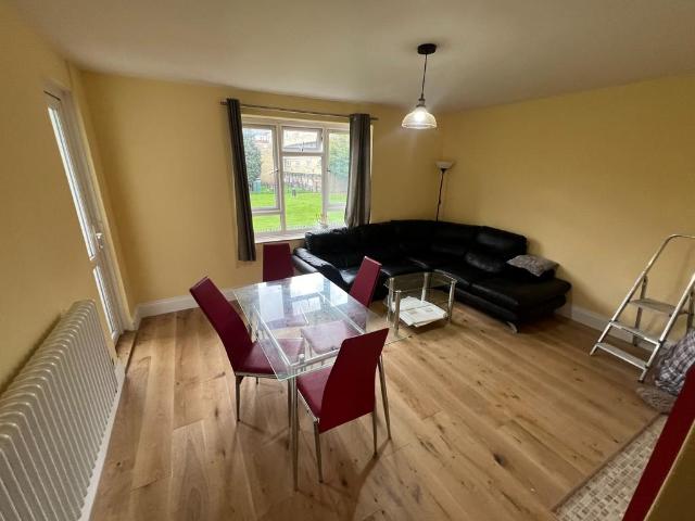 Malcolm House, 16a 56 Regan Way, London, N1 6PL, United Kingdom | 4 bed apartment for rent #140656068 | Rentberry