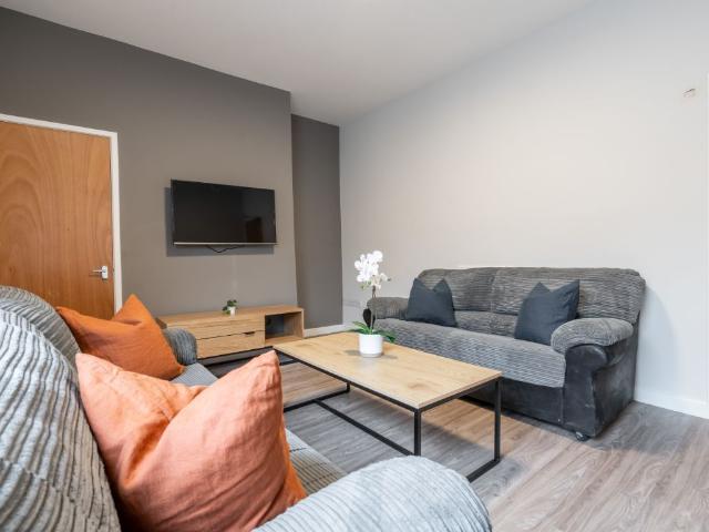 Malcolm Street, Newcastle NE6, 5 bed terraced house to rent, £650 pppm | PrimeLocation