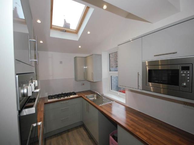 Malden Road, Kensington, 1 bed in a house share to rent £477 pcm £110 pw