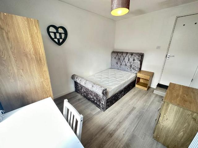 Malden Rd, Kensington 4 bed terraced house to rent £2,080 pcm £480 pw