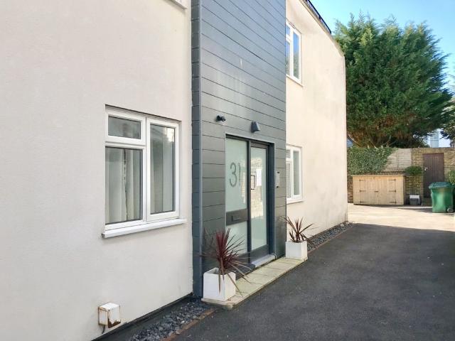 Maldon Road, Brighton BN1, 2 bed flat to rent, £1,500 pcm | PrimeLocation