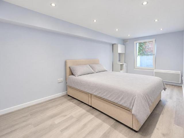 Maldon Road, Colchester, CO1 3 bed apartment to rent £1,000 pcm £231 pw