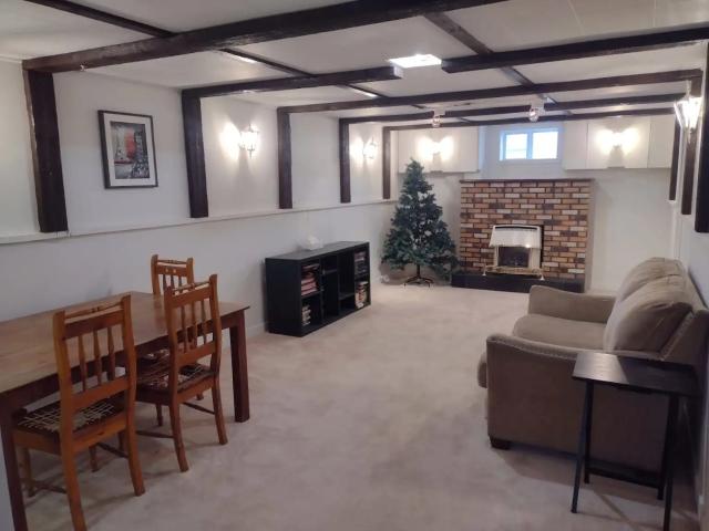 Male roommate to share 2rm suite large living room  close to everything
