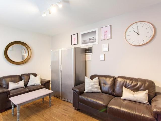 Malefant Street, Cardiff CF24, 6 bed terraced house to rent, £689 pppm | PrimeLocation