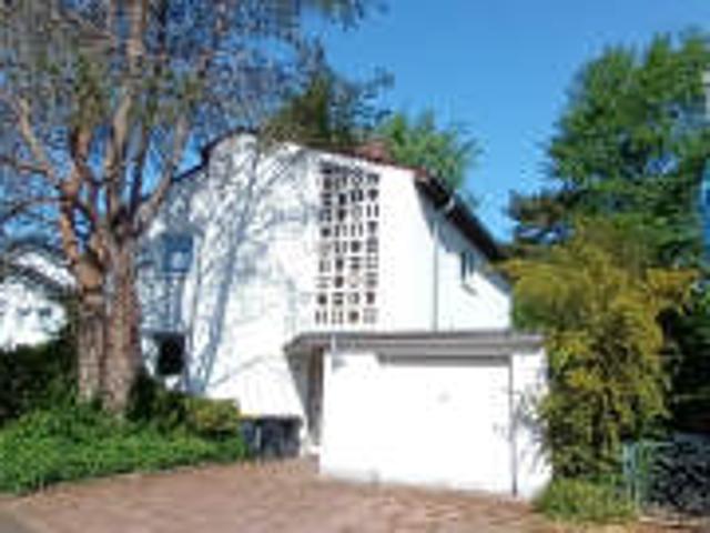 Malerviertel in K Rodenkirchen, 2 Zi. ETW im 1. OG, großzügige Raumaufteilung