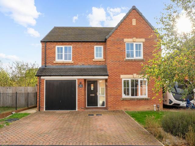 Malham Drive, Harrogate HG3, 4 bed detached house to rent, £2,500 pcm | PrimeLocation