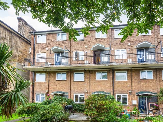 Malins Court, Nightingale Lane, London SW12, 2 bed flat to rent, £2,200 pcm | PrimeLocation