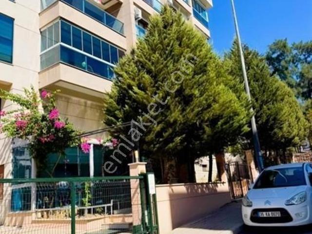 Maliyeciler'de Spor Salonlu Asansörlü Otoparklı Lüks Daire
