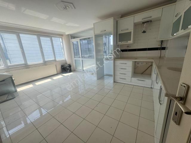 Malkayasında 2+1 Arakat Bakımlı 3 Cepheli Balkonlu Kiralık Daire