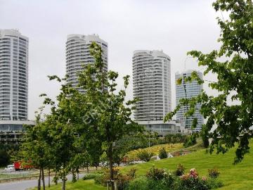 Mall Of İstanbul Büyük, Balkonlu Ve Yeni Boyalı 1+1 90 M2 Daire