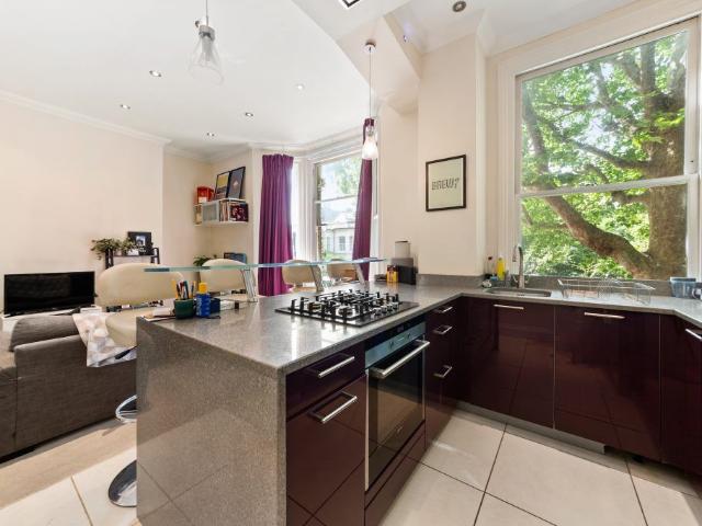 Mall Road, Hammersmith W6, 2 bed flat to rent, £2,250 pcm | PrimeLocation