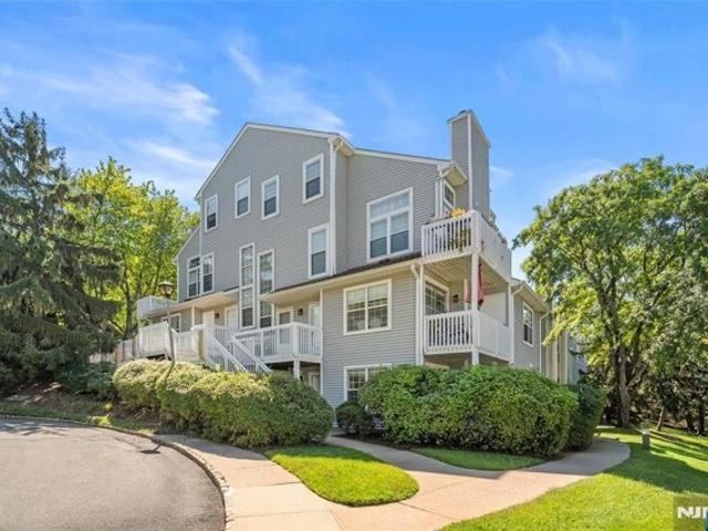 Mallard Ct, Englewood, Condo For Sale