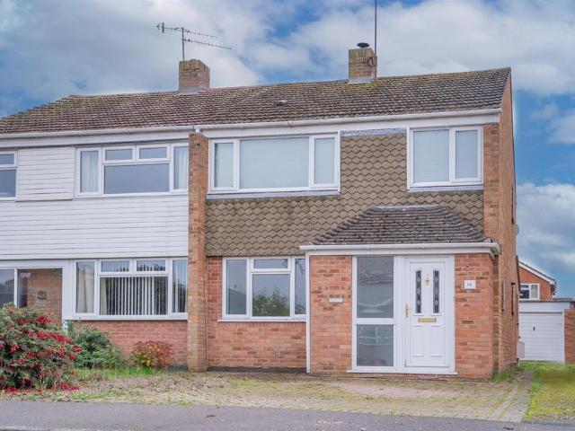 Mallard Close, Worcester, Worcestershire 3 bed house to rent £1,250 pcm £288 pw