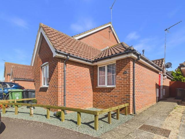 Mallard End, Downham Market PE38, 2 bed semi detached bungalow to rent, £900 pcm | PrimeLocation