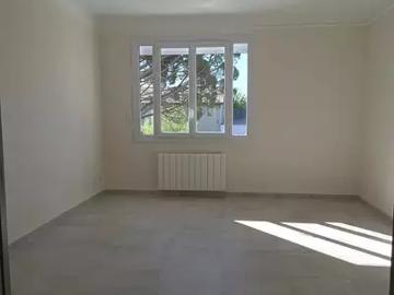 Mallemort 13370 Location appartement 4 pièces t4 au dernier étage