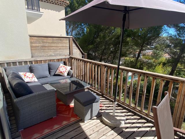 MALLEMORT, Domaine de PONT ROYAL, Duplex meublé de 61.64m2 avec terrasse et place de parking