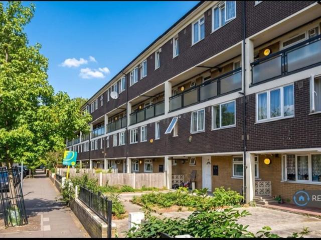 Malmesbury Road, London, E3 4 bed flat to rent £3,700 pcm £854 pw