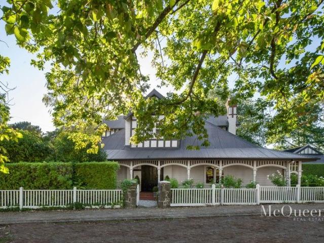 'Maloa House' An Iconic Tudor Federation Homestead